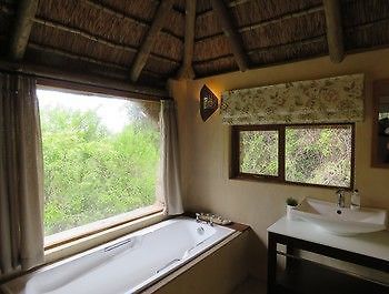 Woodbury Lodge Amakhala Game Reserve Bagian luar foto